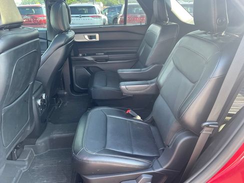 Used 2020 Ford Explorer Limited w/ Class III Trailer Tow Package RWD image 14