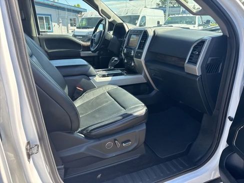 Used 2018 Ford F150 Lariat w/ Equipment Group 502A Luxury AWD/4WD image 9