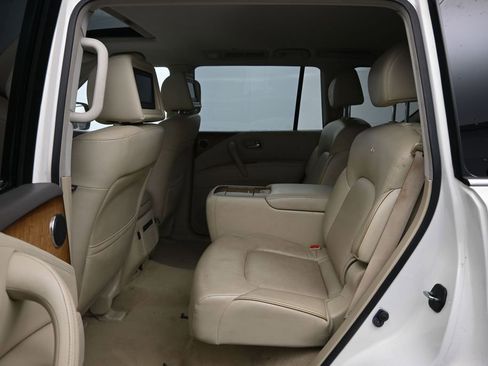 Used 2014 INFINITI QX80 4WD w/ Theater Package image 21