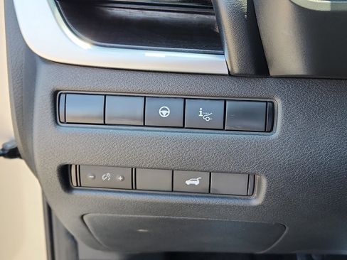 Used 2022 Nissan Rogue Platinum w/ Head-Up Display Package image 17