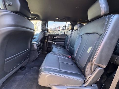 Used 2023 Jeep Wagoneer Series III w/ Convenience Group I AWD/4WD image 53
