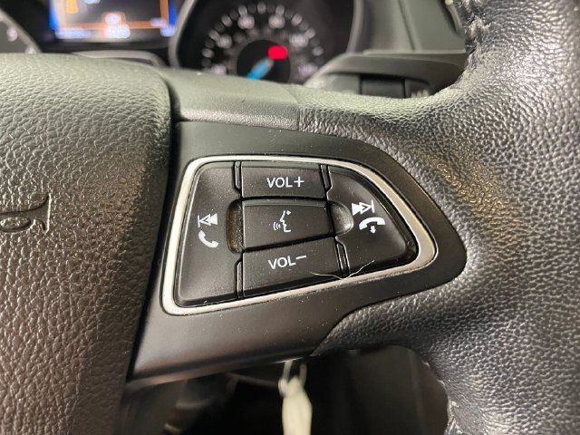 Used 2016 Ford Focus SE w/ Equipment Group 201A FWD image 12