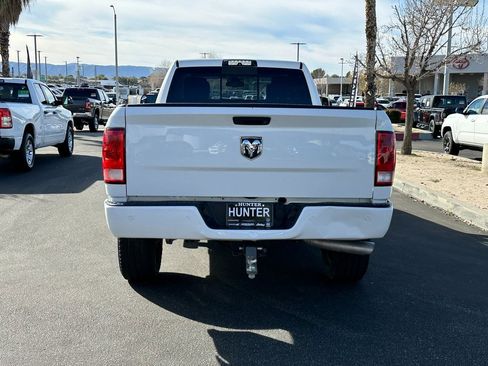 Used 2018 RAM 2500 Big Horn w/ Sport Appearance Group image 5