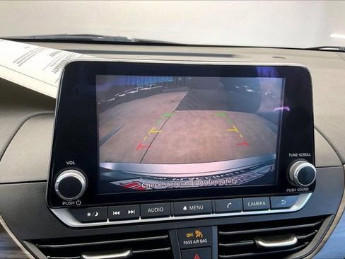Used 2023 Nissan Altima 2.5 SV FWD image 24