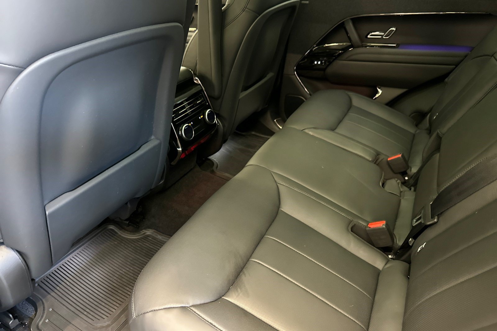 Used 2025 Land Rover Range Rover Sport Dynamic SE AWD/4WD image 30