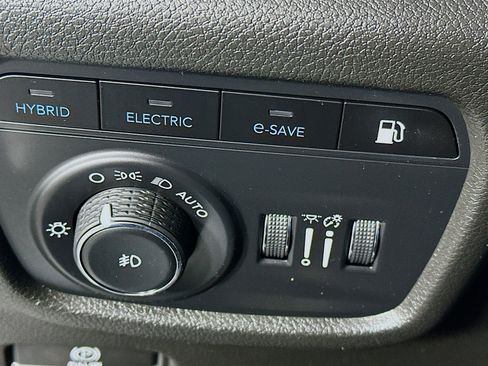 Used 2022 Jeep Grand Cherokee Limited 4xe image 17