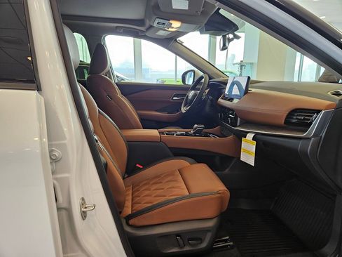 New 2026 Nissan Rogue Platinum image 25