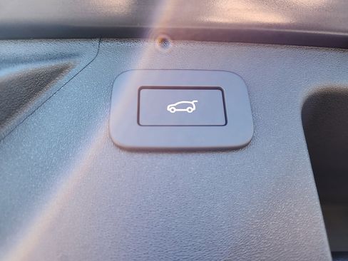 Certified 2025 Land Rover Discovery Sport S image 14