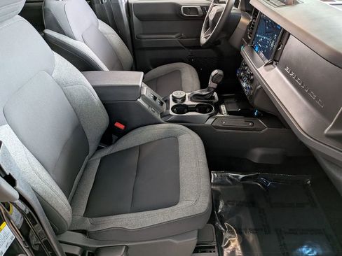 Used 2025 Ford Bronco Big Bend image 28
