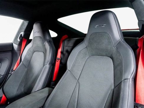 Used 2025 Porsche 911 Carrera 4 GTS image 3