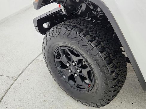 Used 2020 Jeep Gladiator Rubicon AWD/4WD image 25