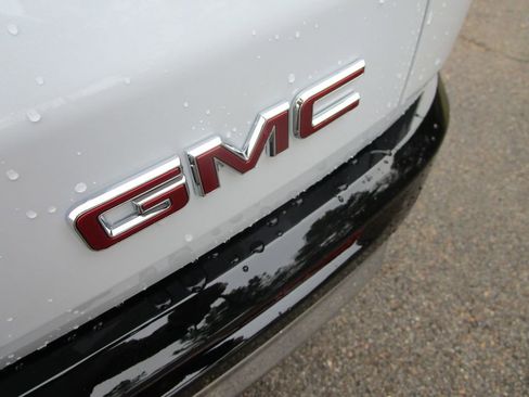 New 2026 GMC Acadia Denali image 11