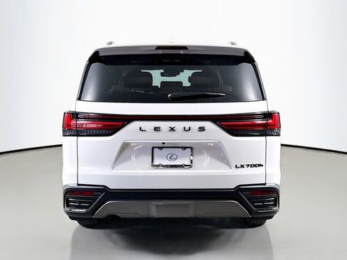 New 2026 Lexus LX 700h Luxury image 6