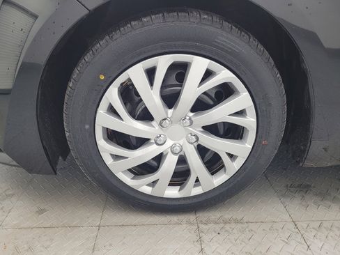 Used 2023 Toyota Corolla LE image 31