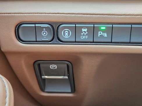 Certified 2025 Acura MDX FWD w/ Technology Package image 27
