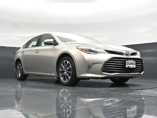 Used 2016 Toyota Avalon XLE FWD image 53