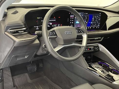 Certified 2025 Audi Q5 Premium w/ Premium Plus AWD/4WD image 4
