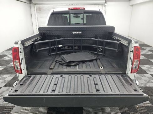 Certified 2020 Nissan Frontier SV image 8