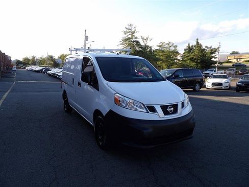Used 2019 Nissan NV200 S image 2