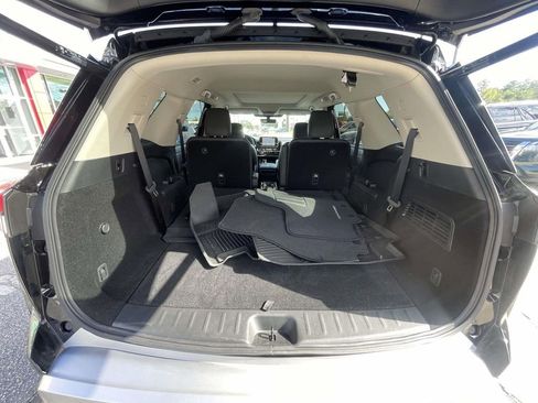 Used 2024 Nissan Pathfinder SL w/ SL Premium Package image 10