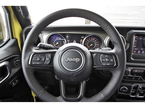 Used 2023 Jeep Wrangler Unlimited Sport image 16