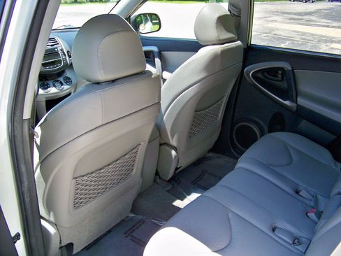 Used 2008 Toyota RAV4 Limited AWD/4WD image 8