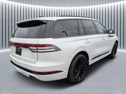 New 2026 Lincoln Aviator Reserve image 3