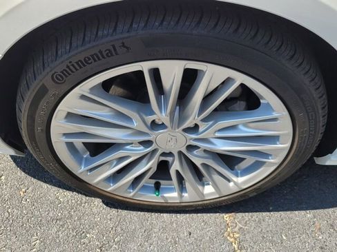 Used 2025 Cadillac CT4 Premium Luxury image 18