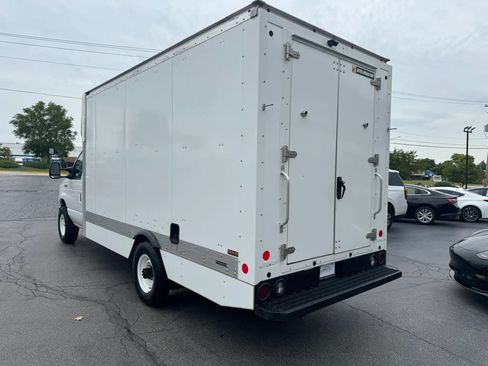 Used 2021 Ford E-350 and Econoline 350 Super Duty w/ Power Windows & Locks Group RWD image 5