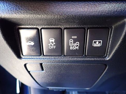 Used 2014 Toyota Avalon Limited FWD image 16