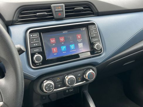 Used 2025 Nissan Versa SV FWD image 20