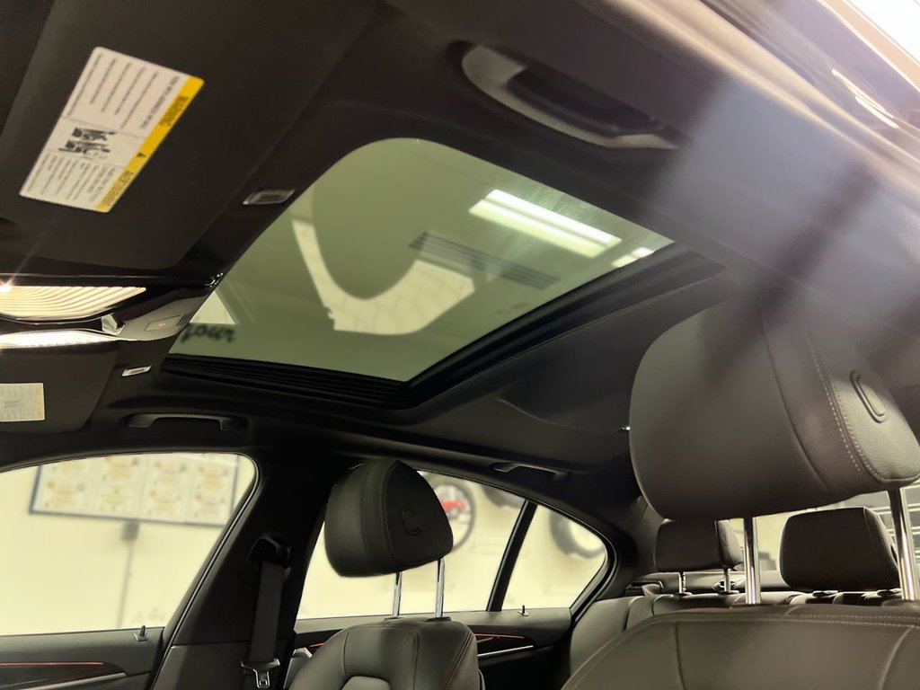 Used 2019 BMW 540i xDrive w/ Convenience Package AWD/4WD image 44