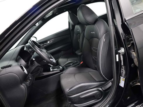 Used 2024 Kia Forte GT-Line w/ GT-Line Premium Package FWD image 5