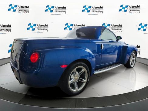 Used 2006 Chevrolet SSR w/ Preferred Equipment Group RWD image 5
