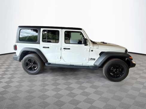 Used 2023 Jeep Wrangler Unlimited Sport AWD/4WD image 5