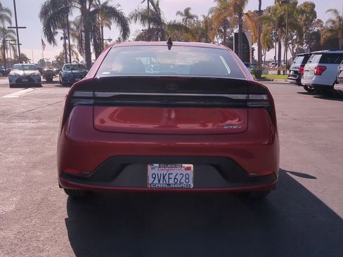 Used 2026 Toyota Prius Plug-In Hybrid image 7