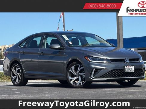 Used 2025 Volkswagen Jetta SEL FWD image 1