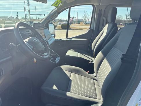 Used 2022 Ford Transit 350 XLT image 11
