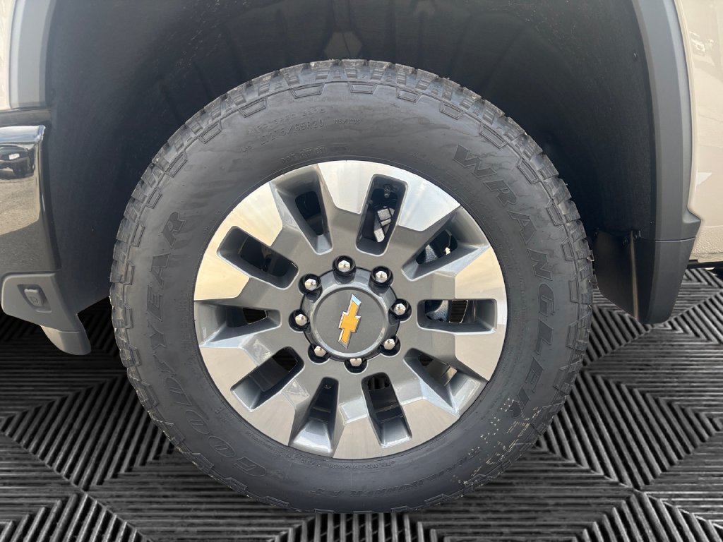 New 2026 Chevrolet Silverado 2500 Custom w/ Custom Value Package AWD/4WD image 15