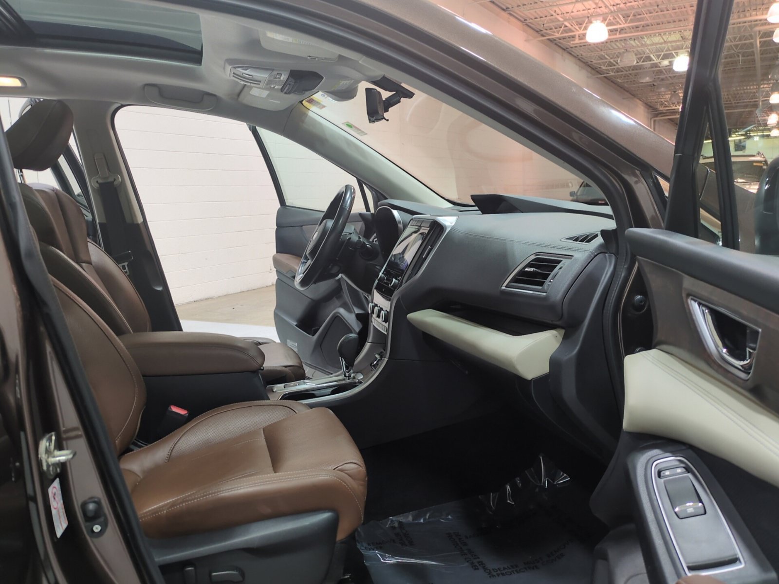 Used 2019 Subaru Ascent Touring w/ Popular Package #2 AWD/4WD image 9