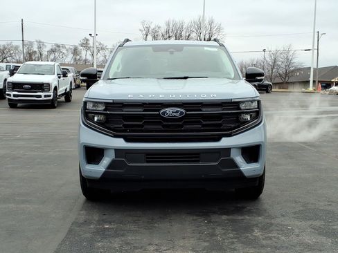 New 2026 Ford Expedition Active image 2