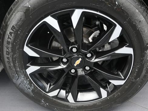 Used 2023 Chevrolet TrailBlazer LT w/ Convenience Package AWD/4WD image 10