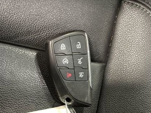 Used 2022 Chevrolet Tahoe Z71 w/ Luxury Package AWD/4WD image 45