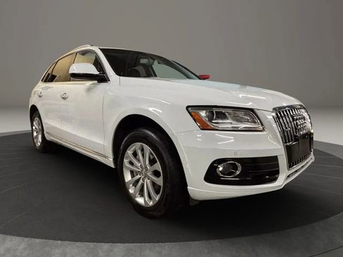 Used 2016 Audi Q5 2.0T Premium Plus w/ Technology Package image 2
