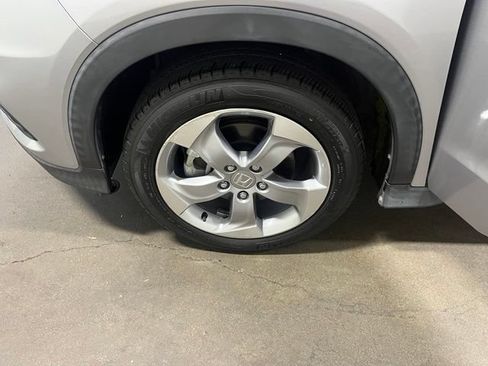 Used 2021 Honda HR-V LX image 31
