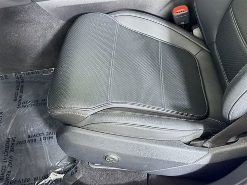 Used 2024 Mercedes-Benz GLC 300 image 18