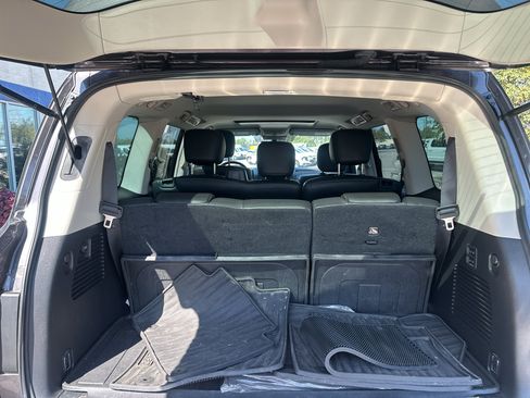 Used 2023 INFINITI QX80 Premium Select w/ All-Season Package RWD image 15