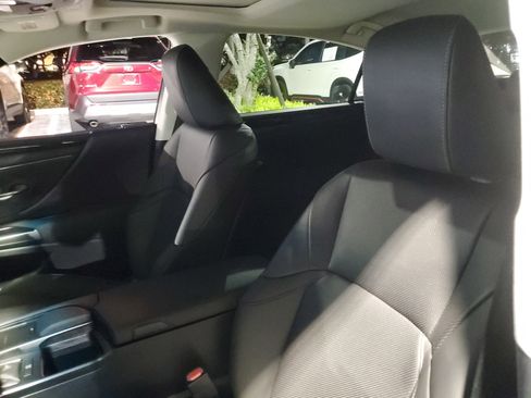 Used 2020 Lexus ES 350 w/ Premium Package image 15