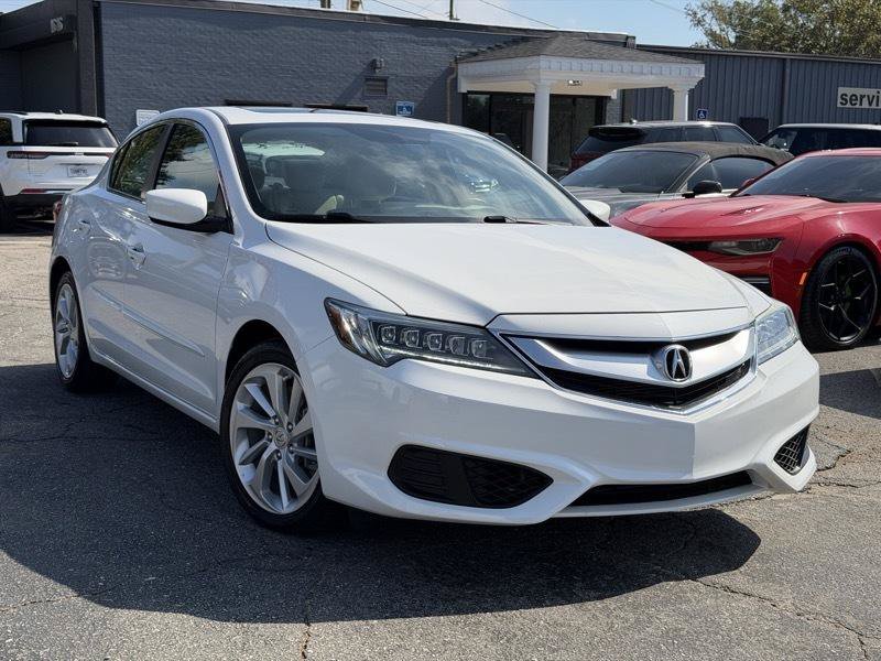 Used 2017 Acura ILX w/ Premium Package FWD image 2