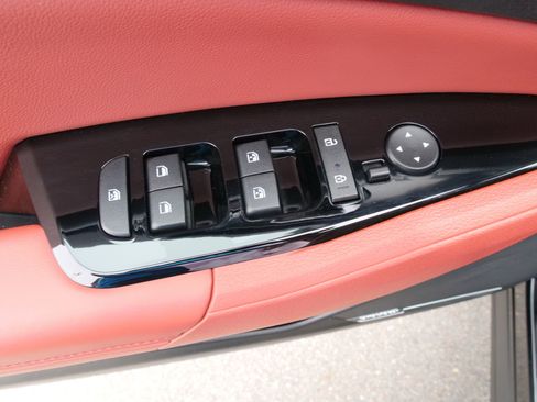 Certified 2025 Kia Sportage SX image 18